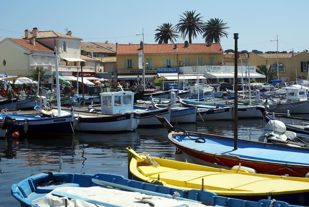 Bel Appartement Sur Le Port Du Brusc Avec Sa Place De Parking Privative. Сис-Фур-Ле-Пляж Экстерьер фото
